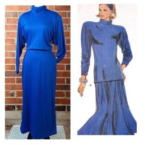 Vintage 1980s blue, Size 12/14 Mock neck, dolman sleeved knit dress with pocket